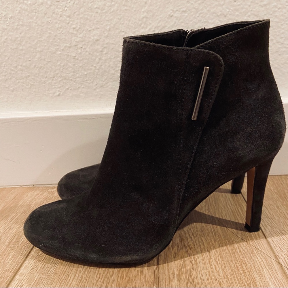 Vince Camuto Suede heel booties
